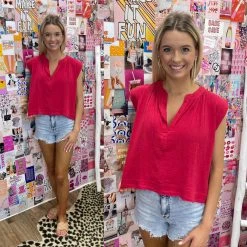 KARLIE WHAT'S NEW RED VNECK GAUZE TOP