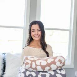 BABE WHOLESALE LUXE BLANKET HOME + GIFTS 7 BABE WHOLESALE LUXE BLANKET HOME + GIFTS