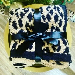 LUXE BLANKET 10 LUXE BLANKET