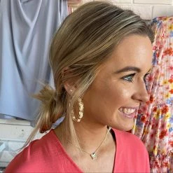 GOLDEN STELLA VELVET CHAIN HOOPS