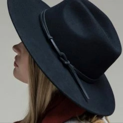 Urbanista ALL YOU NEED HAT HOME + GIFTS